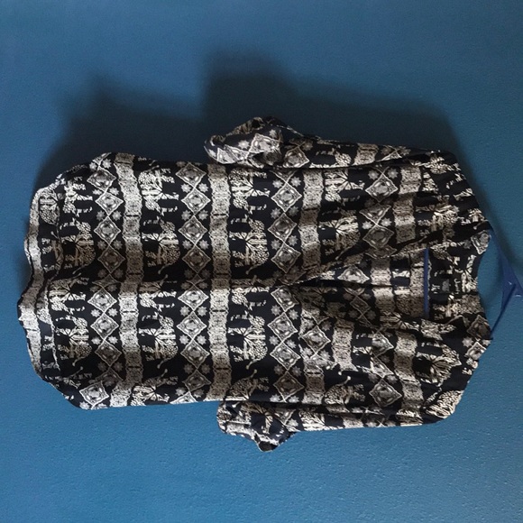 Patterned Tunic Top - Picture 4 of 4